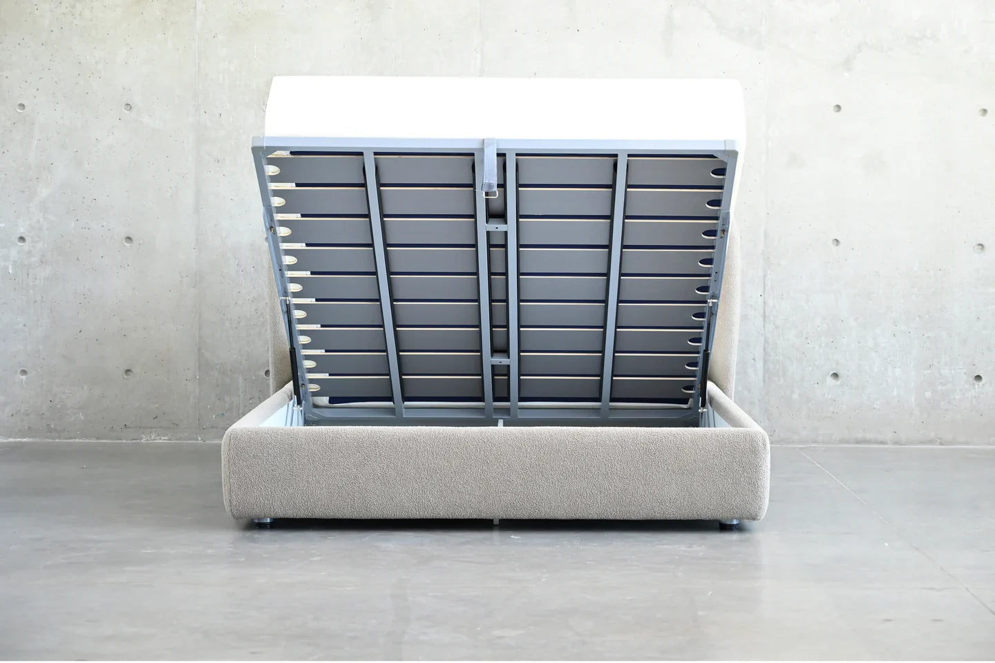 MB - HARLOW UPHOLSTERED STORAGE BED