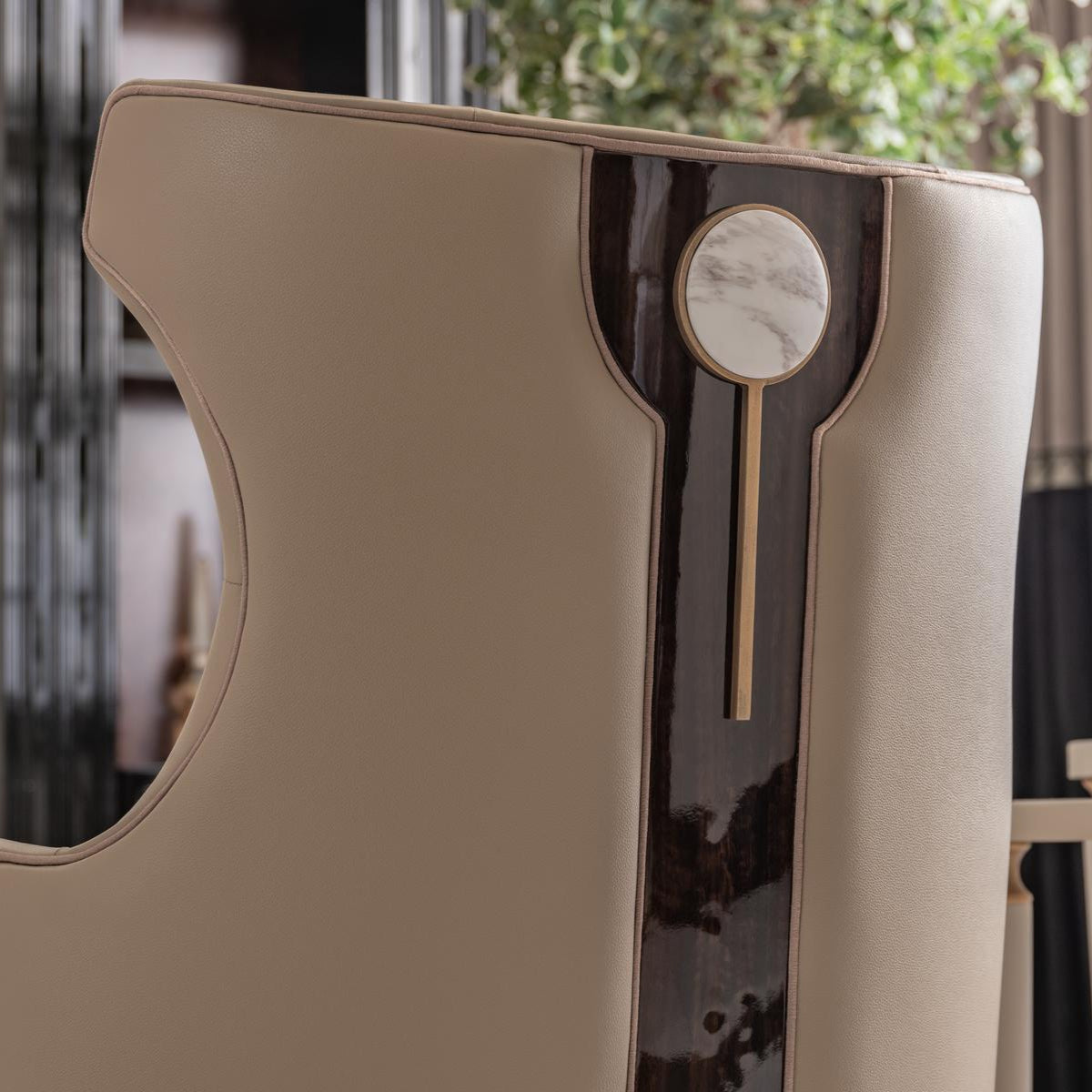 GB - ECRUE LEATHER ARMCHAIR