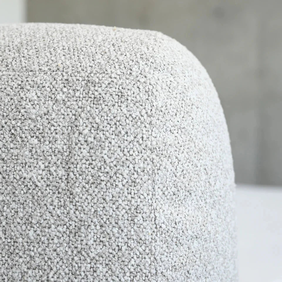 MB - MESA UPHOLSTERED BED