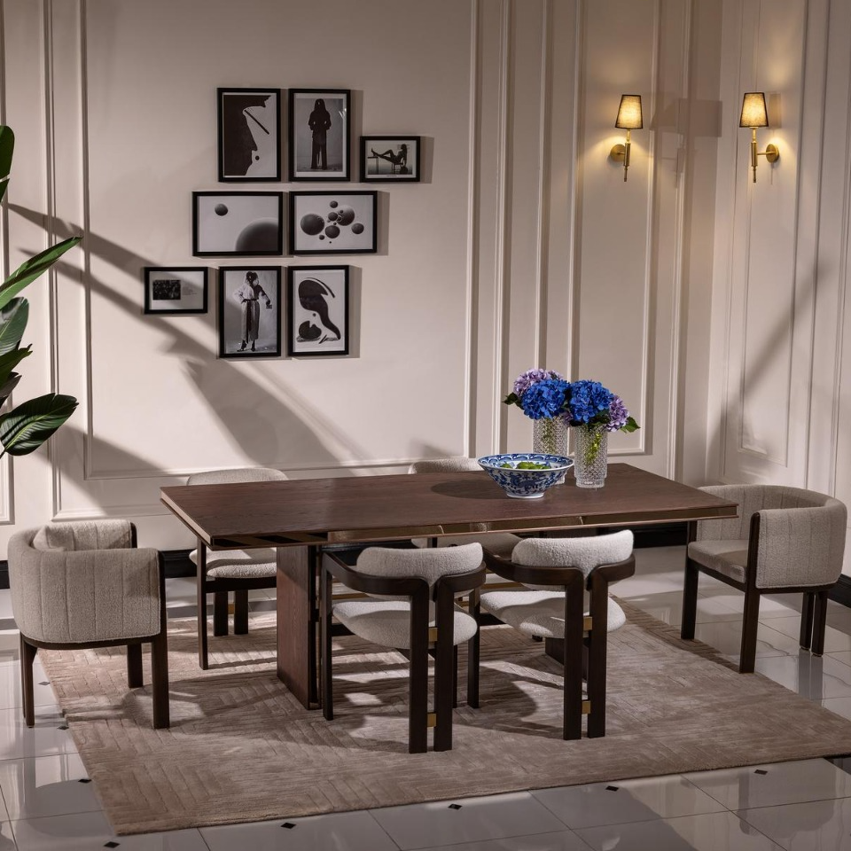 GB - MONTANA DINING TABLE